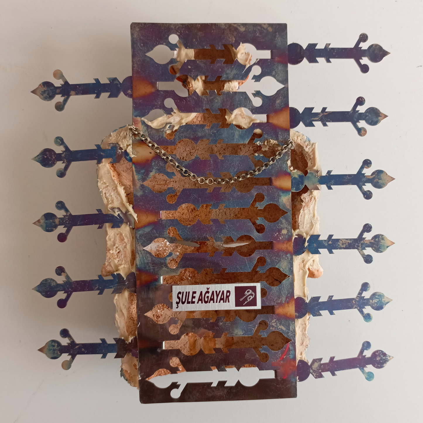 Ergenlik Maskesi Serisi No.18 Seramik-Metal Karışık Teknik Heykel